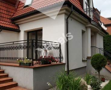                                     House for Sale  Warszawa
                                     | 290 mkw