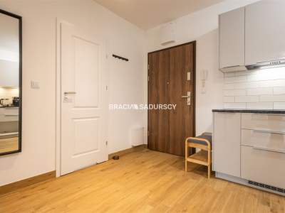         Квартиры для Аренда , Kraków, Al. Kijowska | 37 mkw