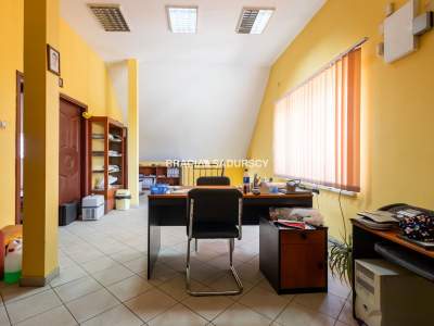                                     Local Comercial para Alquilar  Wadowice (Gw)
                                     | 310 mkw