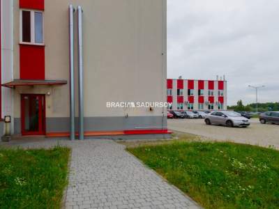         Gewerbeimmobilien zum Mieten , Wieliczka, Artura Grottgera | 17 mkw