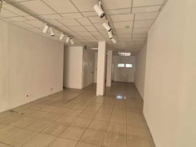                                     Local Comercial para Rent   Legnica
                                     | 110 mkw