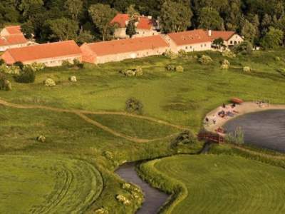                                     Domy na Sprzedaż  Korsze
                                     | 700 mkw