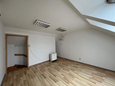                                     Commercial for Rent   Kraków
                                     | 38 mkw