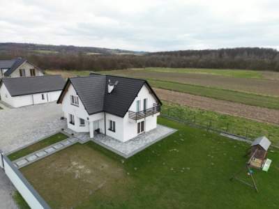                                     House for Sale  Brodła
                                     | 155 mkw