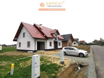                                     Häuser zum Kaufen  Białobrzegi
                                     | 178 mkw