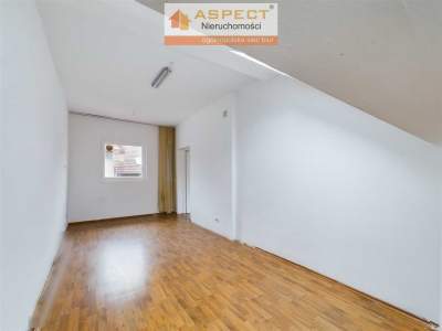                                     Local Comercial para Alquilar  Warszawa
                                     | 120 mkw