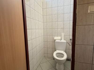                                     Local Comercial para Alquilar  Żory
                                     | 185 mkw