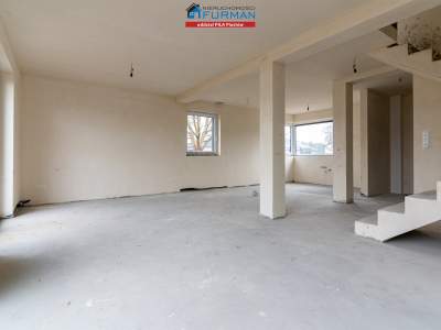                                     House for Sale  Piła
                                     | 94 mkw