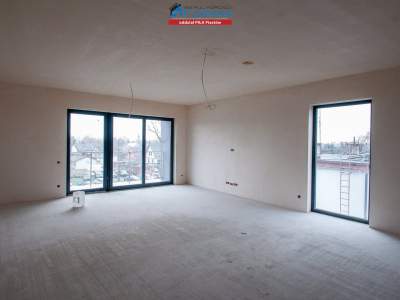                                     Commercial for Rent   Piła
                                     | 64 mkw