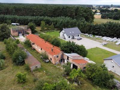                                     Gewerbeimmobilien zum Kaufen  Brzozowiec
                                     | 700 mkw