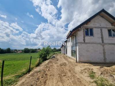                                     Häuser zum Kaufen  Wielka Wieś
                                     | 81 mkw