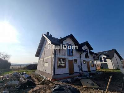                                     House for Sale  Wielka Wieś
                                     | 136 mkw