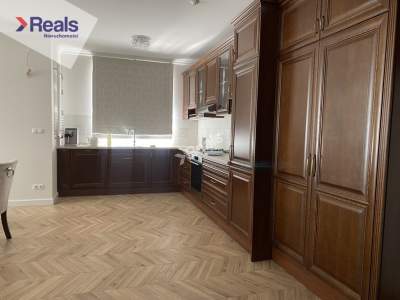                                     Casas para Rent   Warszawa
                                     | 240 mkw