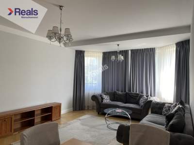                                     House for Rent   Warszawa
                                     | 240 mkw