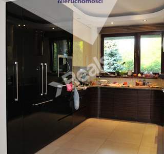                                     House for Sale  Piaseczno
                                     | 283 mkw