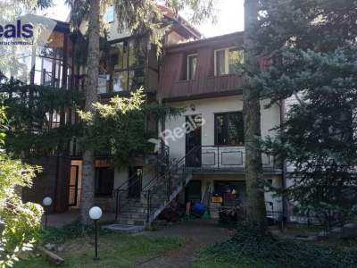                                     Häuser zum Kaufen  Michałowice
                                     | 900 mkw