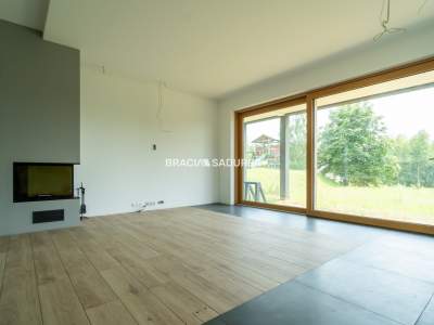                                     Häuser zum Kaufen  Myślenice (Gw)
                                     | 270 mkw