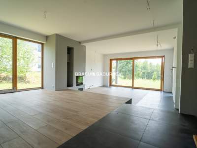                                     Häuser zum Kaufen  Myślenice (Gw)
                                     | 270 mkw