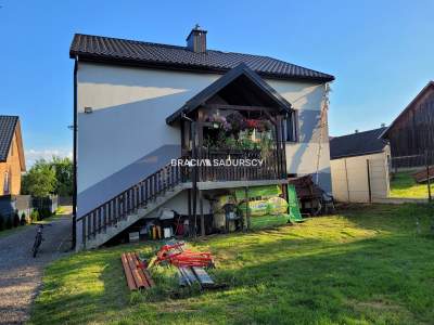                                     Häuser zum Kaufen  Kocmyrzów-Luborzyca
                                     | 240 mkw