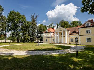         Gewerbeimmobilien zum Kaufen, Koniecpol (Gw), Koniecpolska | 940 mkw