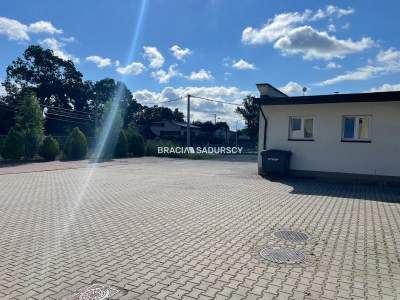                                     Gewerbeimmobilien zum Kaufen  Kocmyrzów-Luborzyca
                                     | 150 mkw