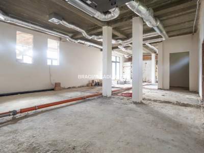         Gewerbeimmobilien zum Kaufen, Kraków, Na Wzgórzach | 360 mkw