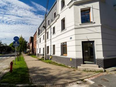         Gewerbeimmobilien zum Kaufen, Katowice, Jankego | 94 mkw