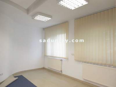                                     Local Comercial para Alquilar  Warszawa
                                     | 825 mkw