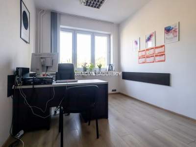         Gewerbeimmobilien zum Mieten , Kraków, Bronowice | 217 mkw