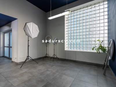                                     Commercial for Rent   Warszawa
                                     | 400 mkw