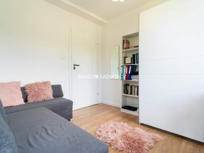         Apartamentos para Alquilar, Zielonki, Ojcowska | 62 mkw