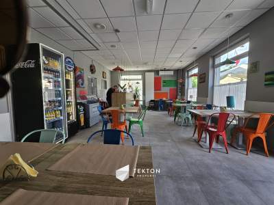         Local Comercial para Alquilar, Powiat Poznański, Morelowa | 285 mkw